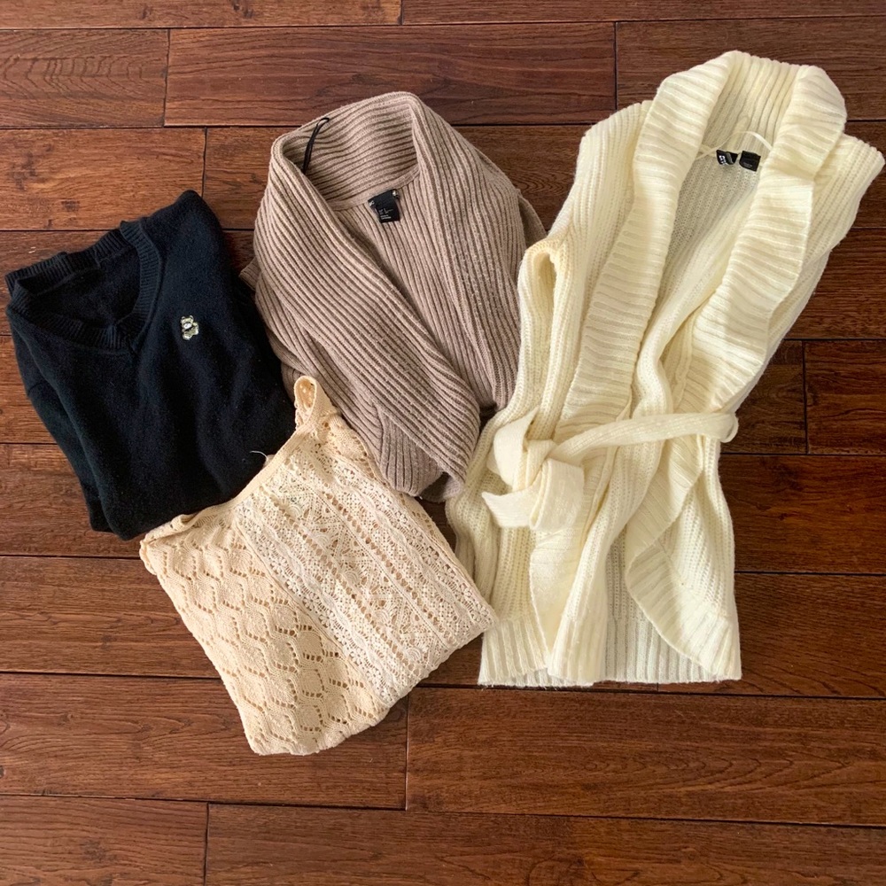 Lot of sweaters, fit like size XS